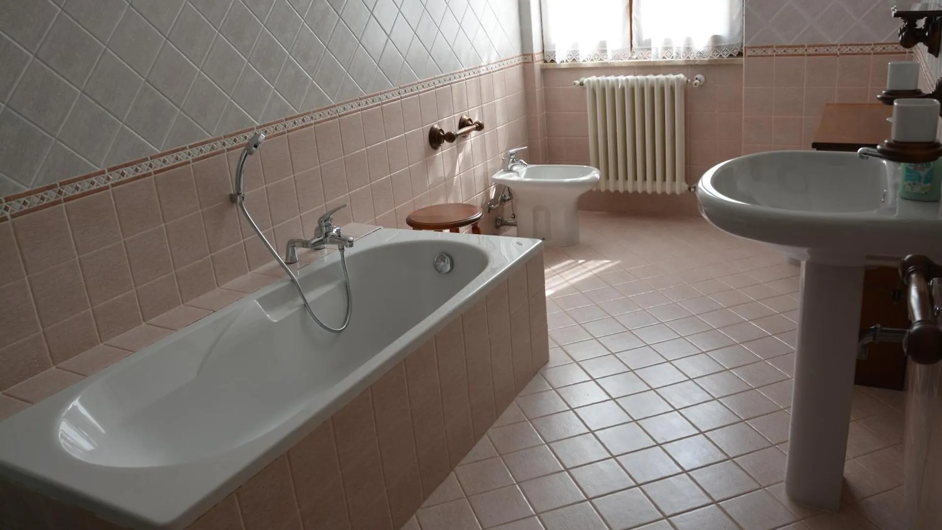 Villa Carla Affiliato Best-Incoming Cir-016235-Cni-00004 Viadanica
