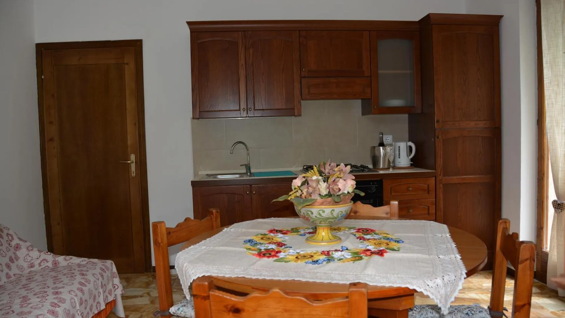 Villa Carla Affiliato Best-Incoming Cir-016235-Cni-00004 Viadanica 0*,  Italy